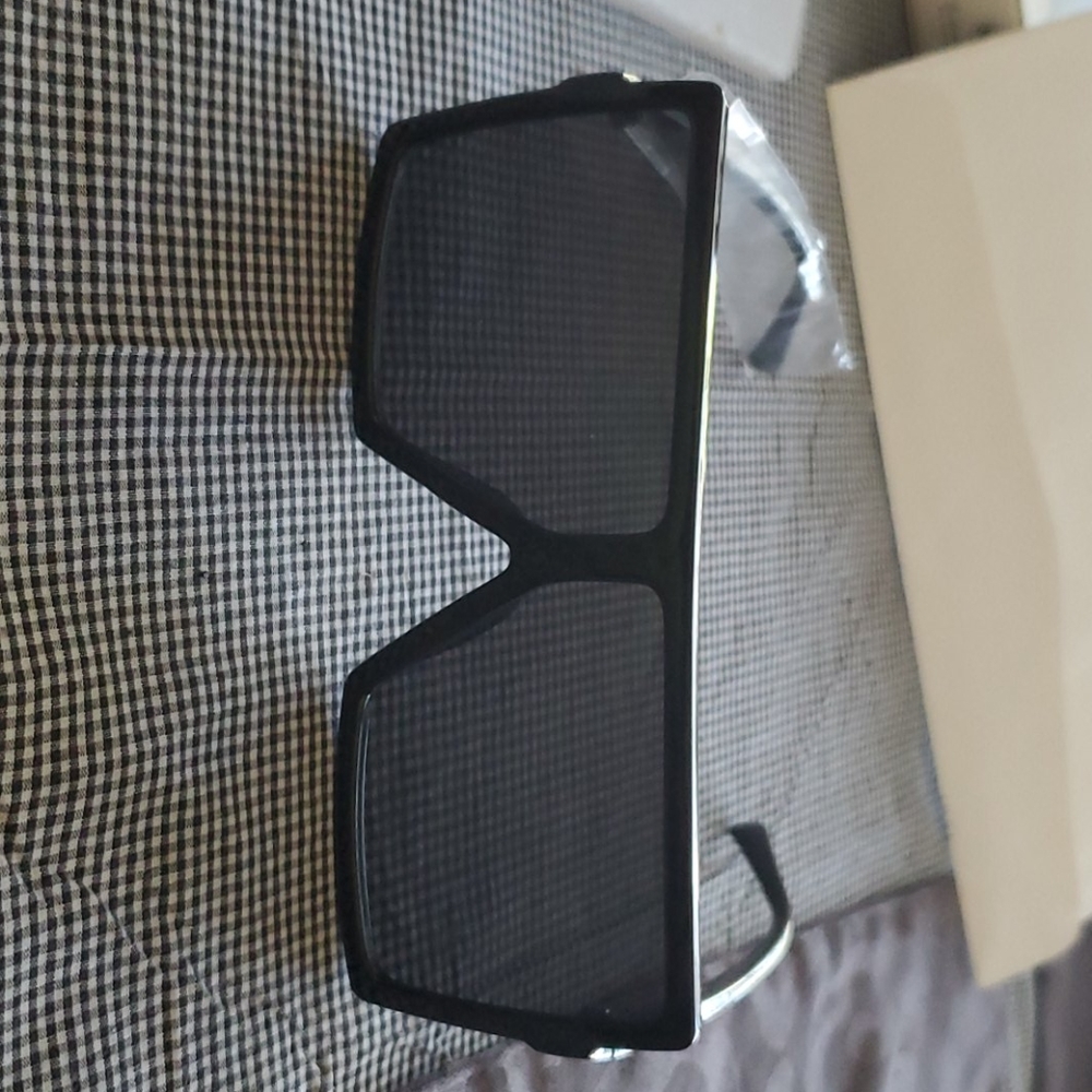 Fashionable Beach sunglasses